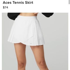 Alo yoga tennis skirt white in size m. New with tags